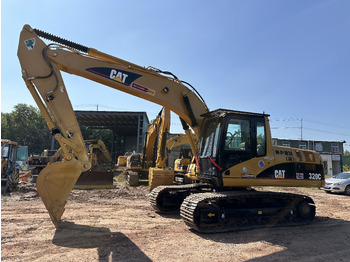 Гусеничный экскаватор CATERPILLAR 320CL