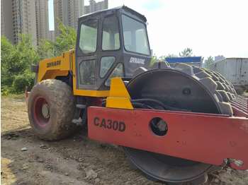 Каток DYNAPAC CA30D: фото 1