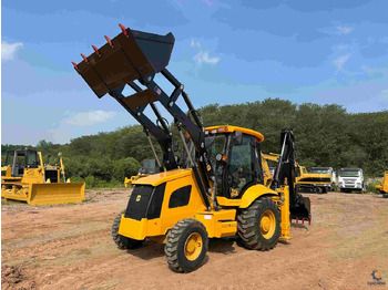 Экскаватор-погрузчик JCB 3CX