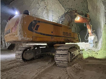 Экскаватор LIEBHERR