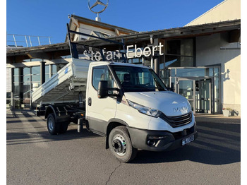 Малотоннажный самосвал IVECO Daily 70c18