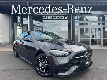 Седан MERCEDES-BENZ