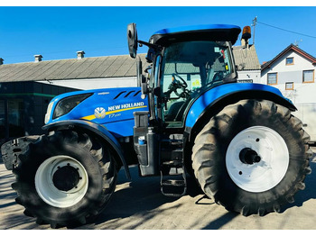 Трактор NEW HOLLAND T7.230
