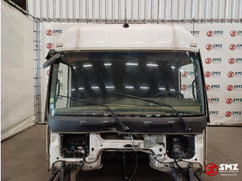 Кабина и интерьер MERCEDES-BENZ