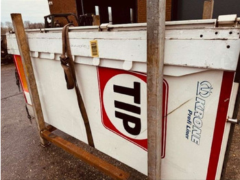 : фото в шапке страницы