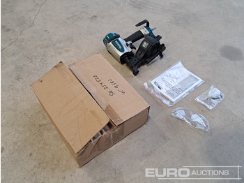 Строительное оборудование Unused Makita AN454 Prenumatic Nailer (Body Only): фото 3 Строительное оборудование Unused Makita AN454 Prenumatic Nailer (Body Only): фото 3