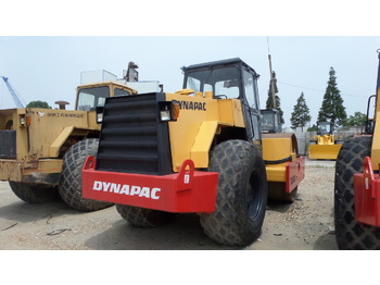 Каток DYNAPAC CA30D: фото 1
