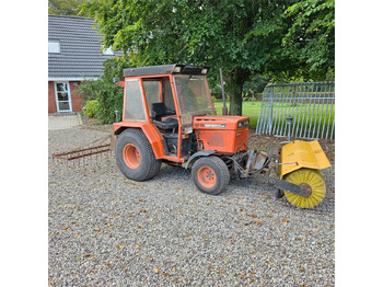 Коммунальный трактор KUBOTA