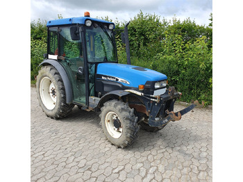 Трактор NEW HOLLAND