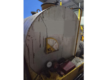 Гудронатор CMTP BOUILLE TRACTEE 2000 LITRES: фото 3