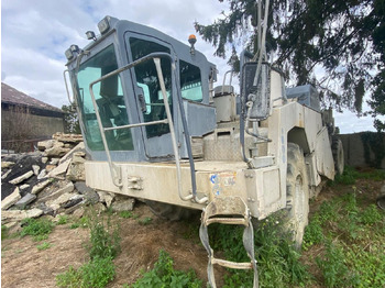 Стабилизатор грунта WIRTGEN WR 2400: фото 2 Стабилизатор грунта WIRTGEN WR 2400: фото 2