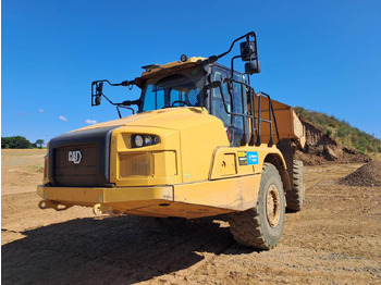 Сочленённый самосвал CATERPILLAR 730