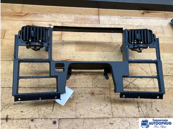 : фото в шапке страницы