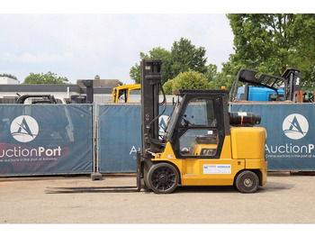 Газовый погрузчик CATERPILLAR GC