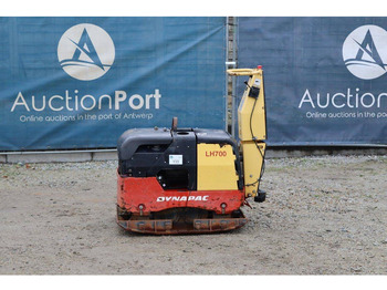 : фото в шапке страницы