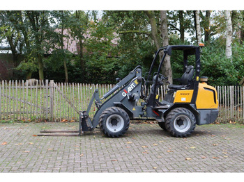 Колёсный погрузчик GIANT