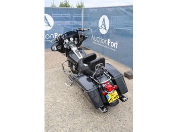 Мотоцикл Harley-Davidson Streeet Glide: фото 5