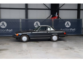 Седан MERCEDES-BENZ