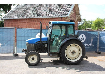 Трактор NEW HOLLAND