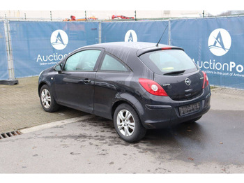 Седан Opel Corsa: фото 5 Седан Opel Corsa: фото 5