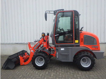 Колёсный погрузчик