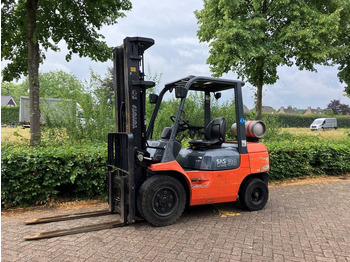 Газовый погрузчик TOYOTA FGF 30