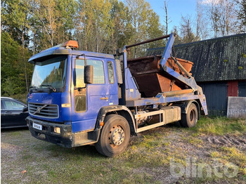 Портальный бункеровоз VOLVO FL6
