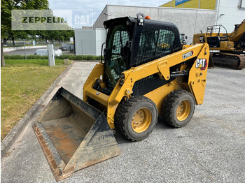 Мини-погрузчик с бортовым поворотом CATERPILLAR 226D