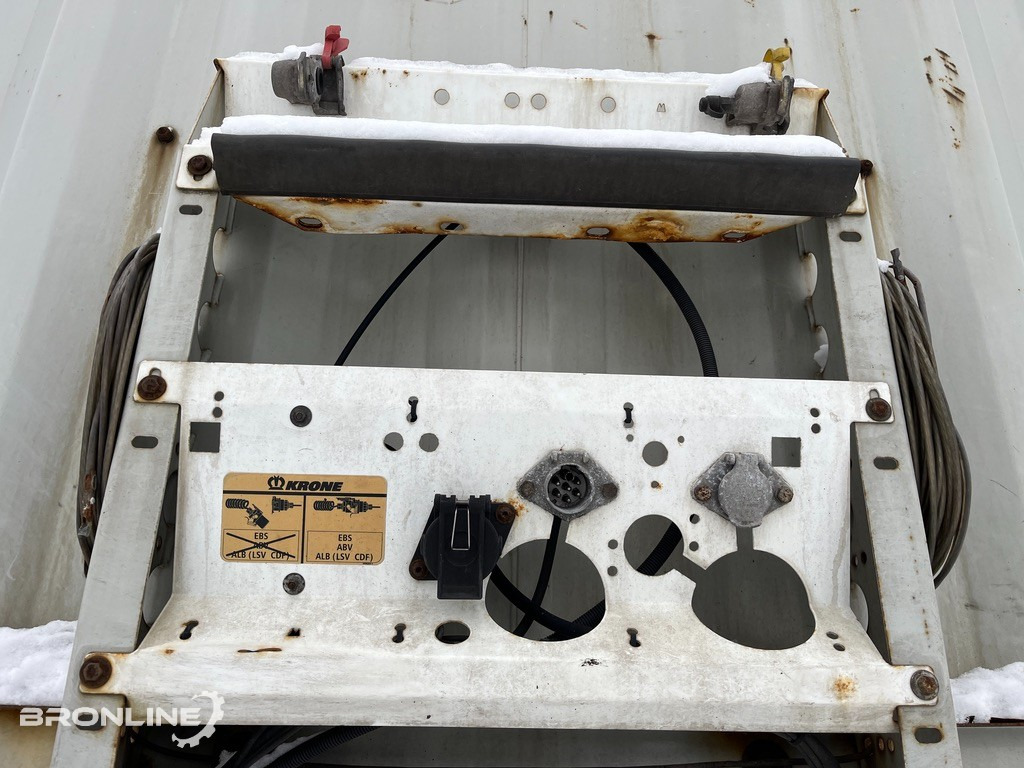 2006 KRONE SDP 27ELB2-CS curtain side semi-trailer - Тентованный полуприцеп: фото 5 2006 KRONE SDP 27ELB2-CS curtain side semi-trailer - Тентованный полуприцеп: фото 5