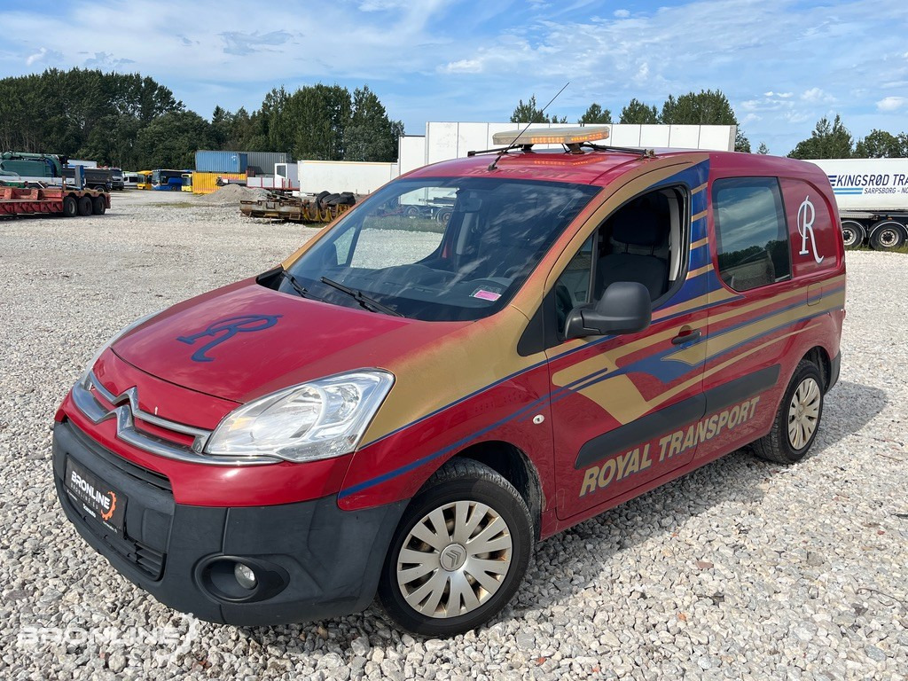 2015 Citroën Berlingo 1.6 84kW - Легковой автомобиль: фото 2 2015 Citroën Berlingo 1.6 84kW - Легковой автомобиль: фото 2