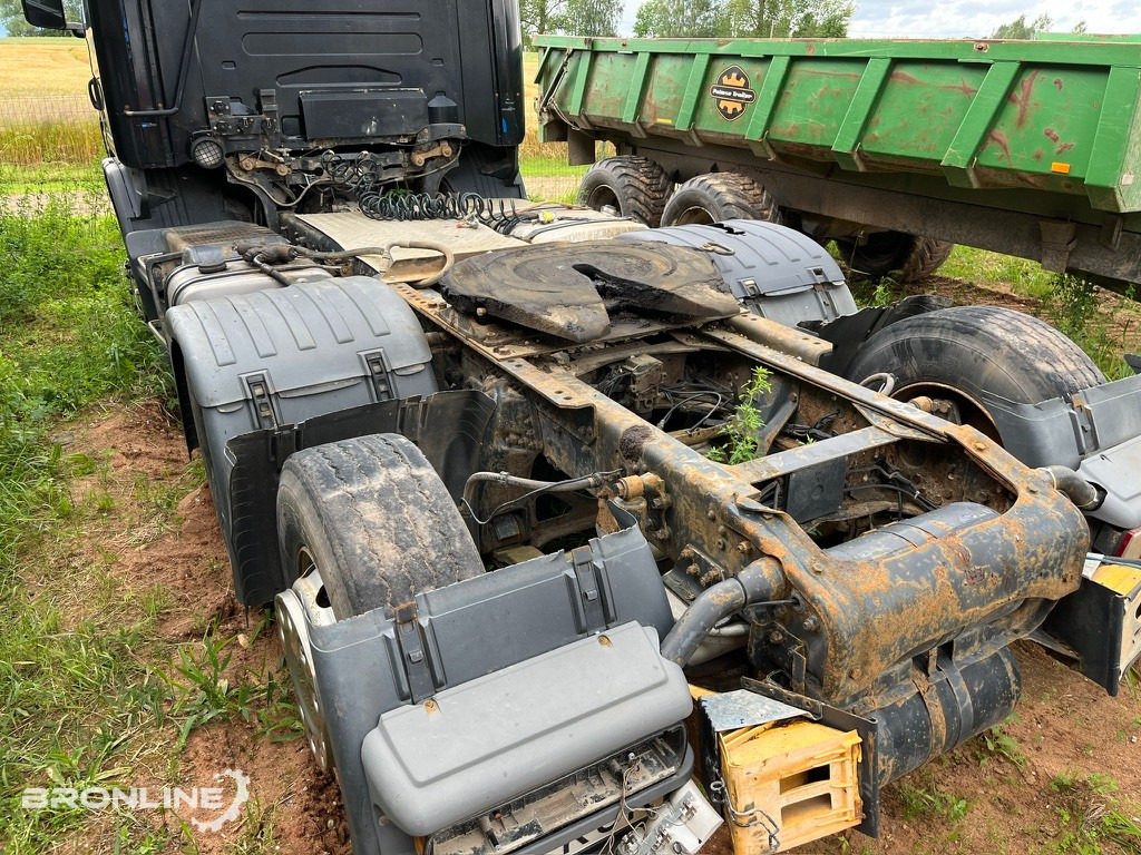 2001 SCANIA R124 6x2 Mootoririkkega/Faulty engine - Тягач: фото 4 2001 SCANIA R124 6x2 Mootoririkkega/Faulty engine - Тягач: фото 4