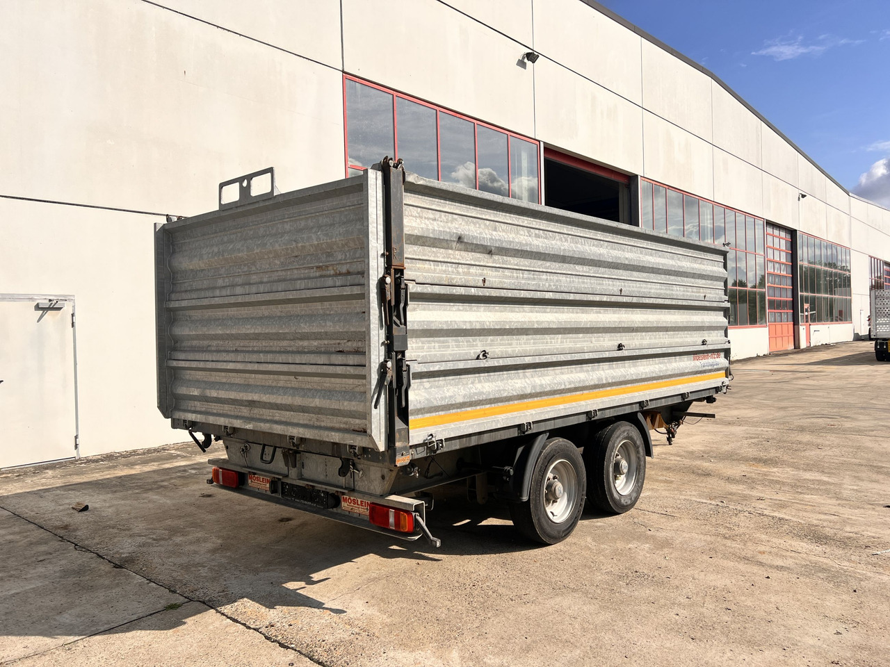 Möslein TDS 13 Schwebheim 13 t Tandemkipper- Tieflader, Aufsatzbordwände - Самосвальный прицеп: фото 2 Möslein TDS 13 Schwebheim 13 t Tandemkipper- Tieflader, Aufsatzbordwände - Самосвальный прицеп: фото 2