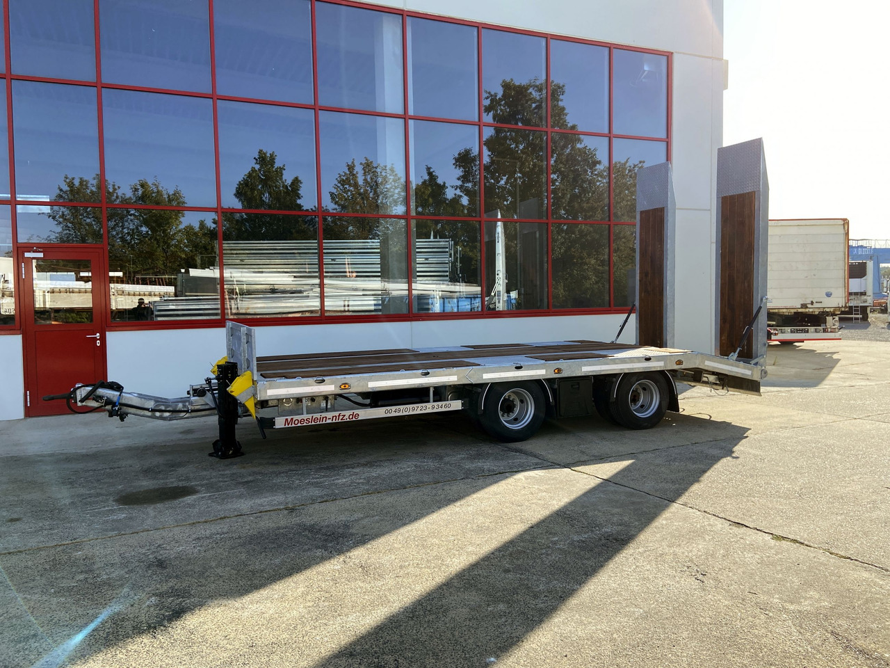 Möslein TT21- 7,2 21 t Tandemtieflader, Luftgefedert, NEU - Низкорамный прицеп: фото 1 Möslein TT21- 7,2 21 t Tandemtieflader, Luftgefedert, NEU - Низкорамный прицеп: фото 1
