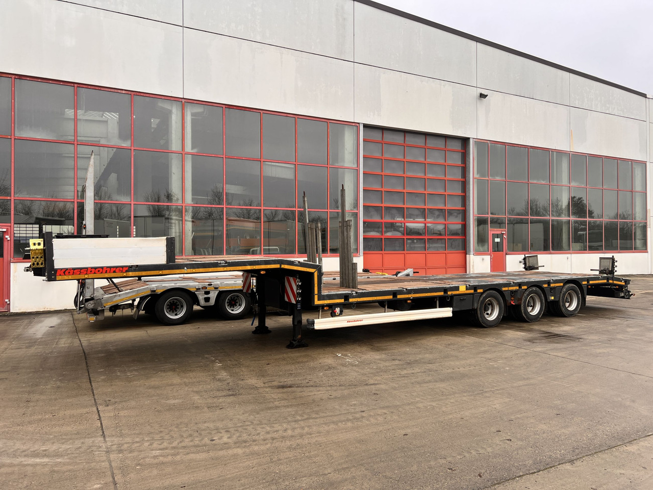 T3 3 Achs Satteltieflader - Низкорамный полуприцеп: фото 3 T3 3 Achs Satteltieflader - Низкорамный полуприцеп: фото 3