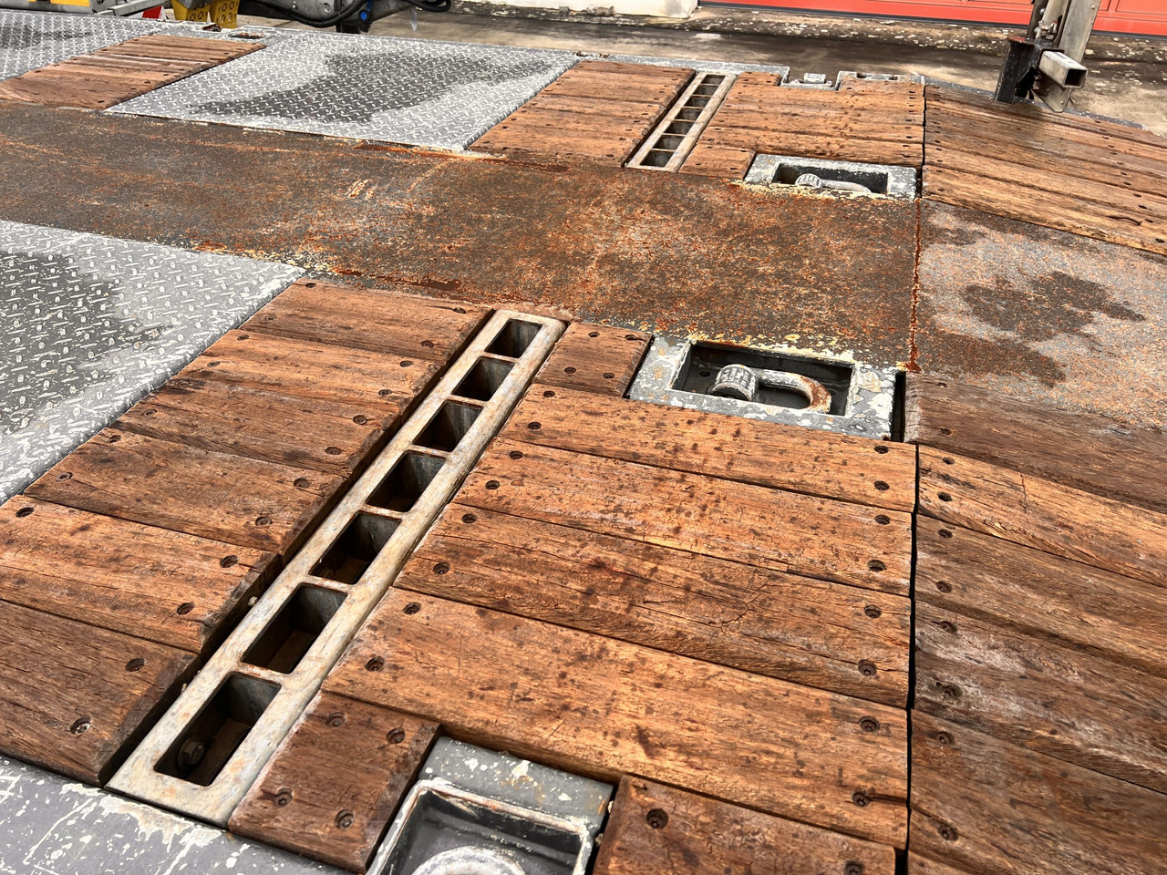 T3 3 Achs Satteltieflader - Низкорамный полуприцеп: фото 5 T3 3 Achs Satteltieflader - Низкорамный полуприцеп: фото 5