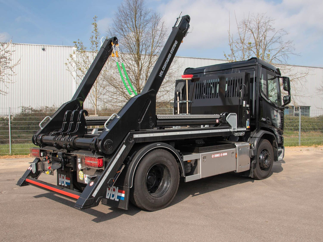 DAF XD 410 FA Absetzkipper DAF XD 410 FA Absetzkipper - Портальный бункеровоз: фото 2 DAF XD 410 FA Absetzkipper DAF XD 410 FA Absetzkipper - Портальный бункеровоз: фото 2