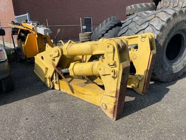 CAT D 8 R Ripper - Рыхлитель для Строительной техники: фото 1 CAT D 8 R Ripper - Рыхлитель для Строительной техники: фото 1