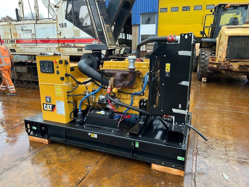 CAT DE 200 E3 200 kva 160kw 10 units availble UNUSED - Электрогенератор: фото 1 CAT DE 200 E3 200 kva 160kw 10 units availble UNUSED - Электрогенератор: фото 1