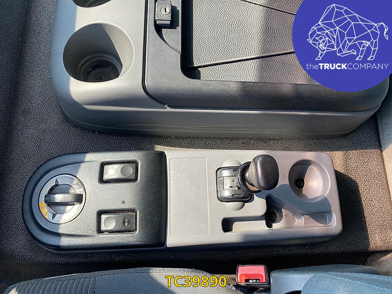 DAF LF 55 220 - Тентованный грузовик: фото 4 DAF LF 55 220 - Тентованный грузовик: фото 4