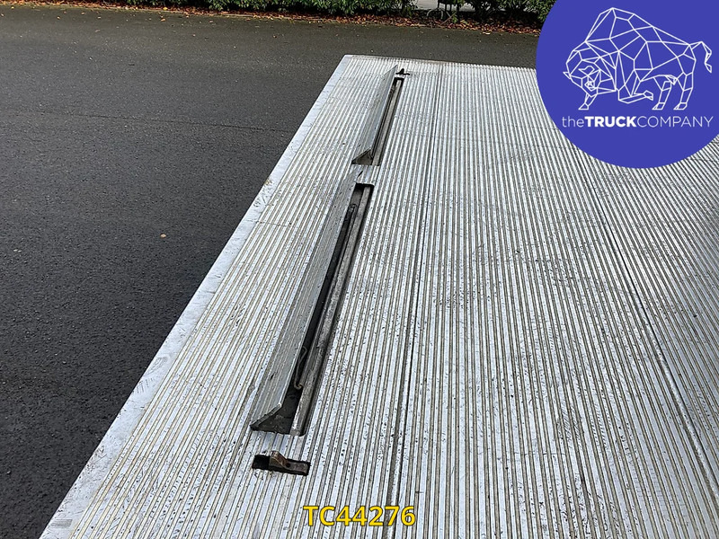 Iveco EuroCargo 100 E15 - Грузовик с закрытым кузовом: фото 2 Iveco EuroCargo 100 E15 - Грузовик с закрытым кузовом: фото 2