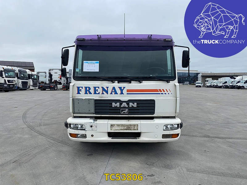 MAN L 2000 12.220 - Грузовик-цистерна: фото 2 MAN L 2000 12.220 - Грузовик-цистерна: фото 2