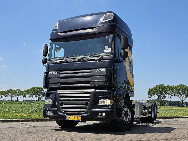 DAF XF 105.460 SSC 6X2 FAS MANUAL - Грузовик-шасси: фото 1 DAF XF 105.460 SSC 6X2 FAS MANUAL - Грузовик-шасси: фото 1