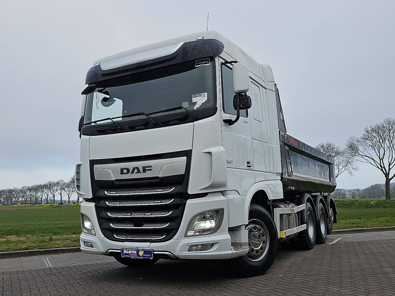 DAF XF 530 8X4 FAW STEEL TIPPER - Самосвал: фото 1 DAF XF 530 8X4 FAW STEEL TIPPER - Самосвал: фото 1