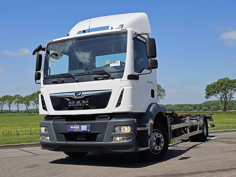 MAN 12.250 TGM LL AIRCO TAILLIFT - Грузовик-контейнеровоз/ Сменный кузов: фото 1 MAN 12.250 TGM LL AIRCO TAILLIFT - Грузовик-контейнеровоз/ Сменный кузов: фото 1