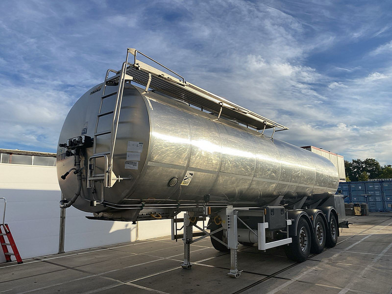 Magyar S38DD3 FOODSTUFF MILK 30M3 - Полуприцеп-цистерна: фото 1 Magyar S38DD3 FOODSTUFF MILK 30M3 - Полуприцеп-цистерна: фото 1