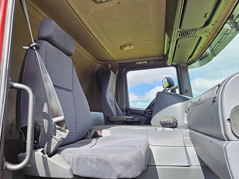 Грузовик с закрытым кузовом Scania P270 LIFT HARD WOOD FLOOR: фото 7