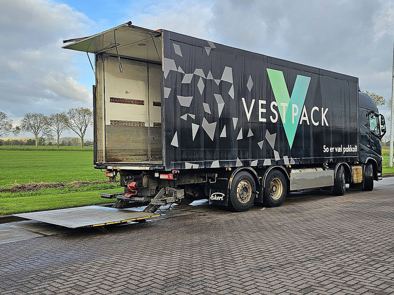 Volvo FH 16.750 8X2*6 - Грузовик с закрытым кузовом: фото 3 Volvo FH 16.750 8X2*6 - Грузовик с закрытым кузовом: фото 3