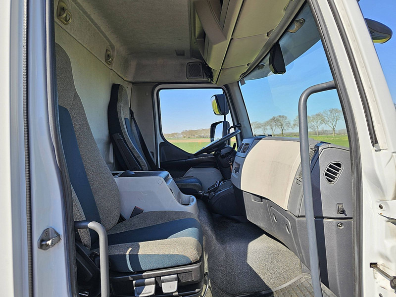 Грузовик с закрытым кузовом Volvo FL 250.12: фото 7