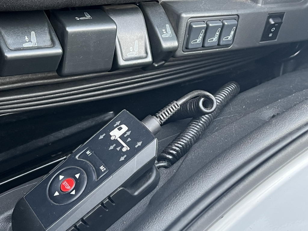 Mercedes-Benz Atego 1530 Klima Motorbremse Tempomat 7,35m +LBW - Тентованный грузовик: фото 5 Mercedes-Benz Atego 1530 Klima Motorbremse Tempomat 7,35m +LBW - Тентованный грузовик: фото 5