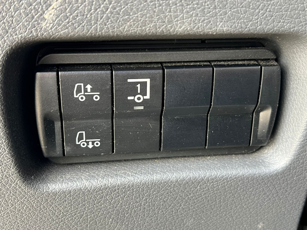 Mercedes-Benz Atego 823 Euro6 Klima 6,1m P+P AHK Orig. 164.tkm - Тентованный фургон: фото 2 Mercedes-Benz Atego 823 Euro6 Klima 6,1m P+P AHK Orig. 164.tkm - Тентованный фургон: фото 2